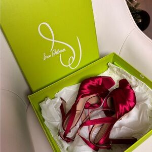 Sam Edelman Women's Burgundy Satin Heels